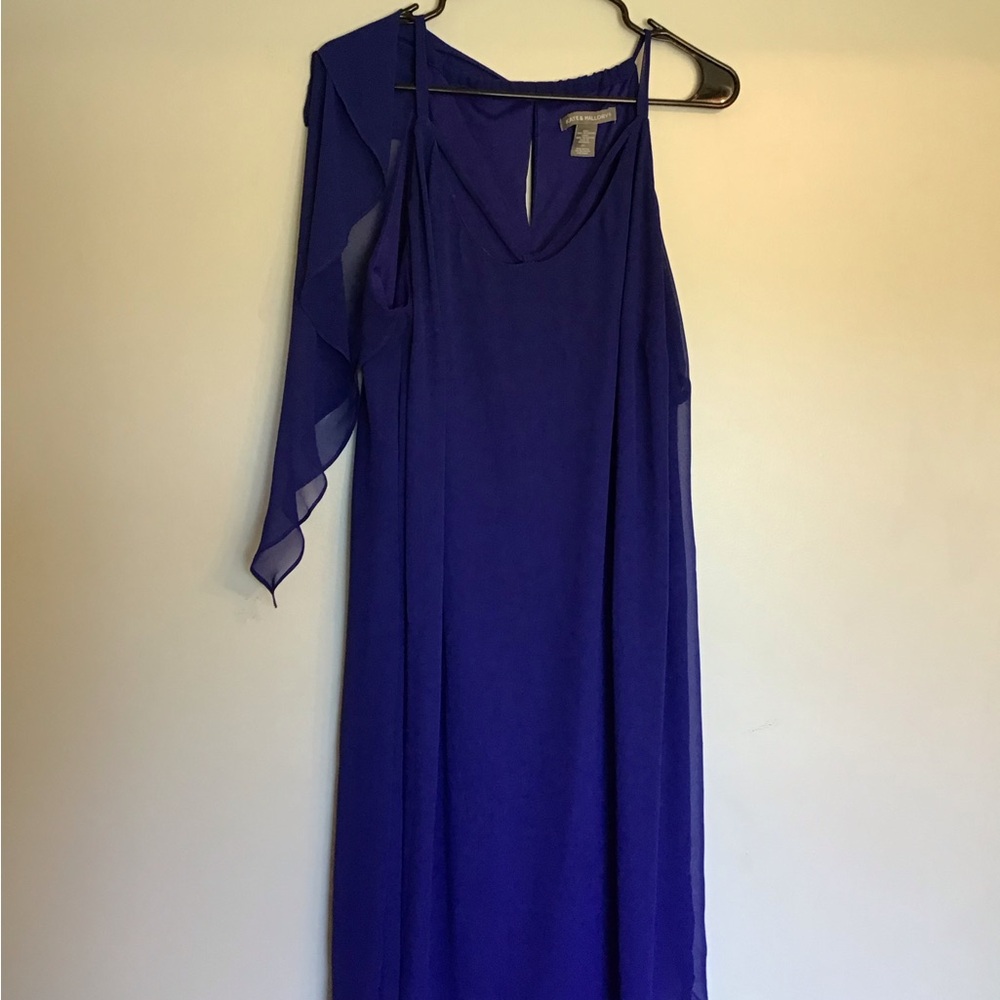 Blue dress